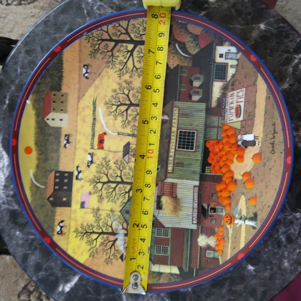 Halloween decorated 8 inch ceramic plate Liberty star farms plate number 20458